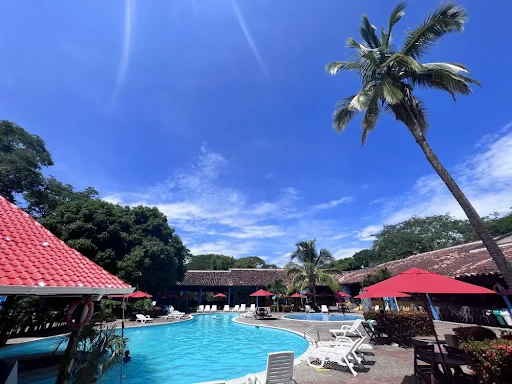 Hospedaje entre semana en hosteria florida tropical